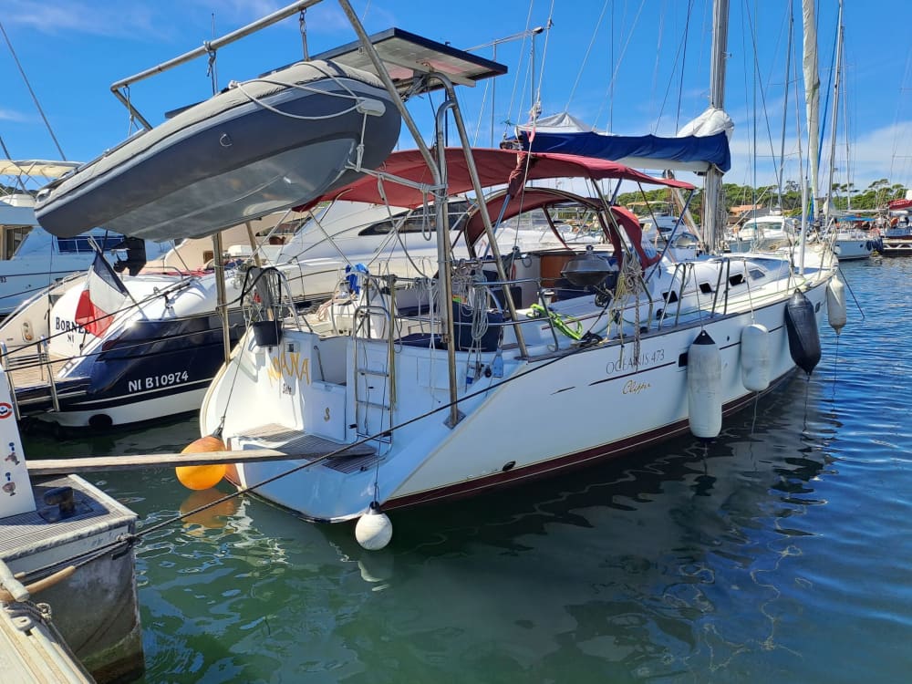 Passe 9 horas navegando ao redor de Port-de-Bouc em um veleiro.
