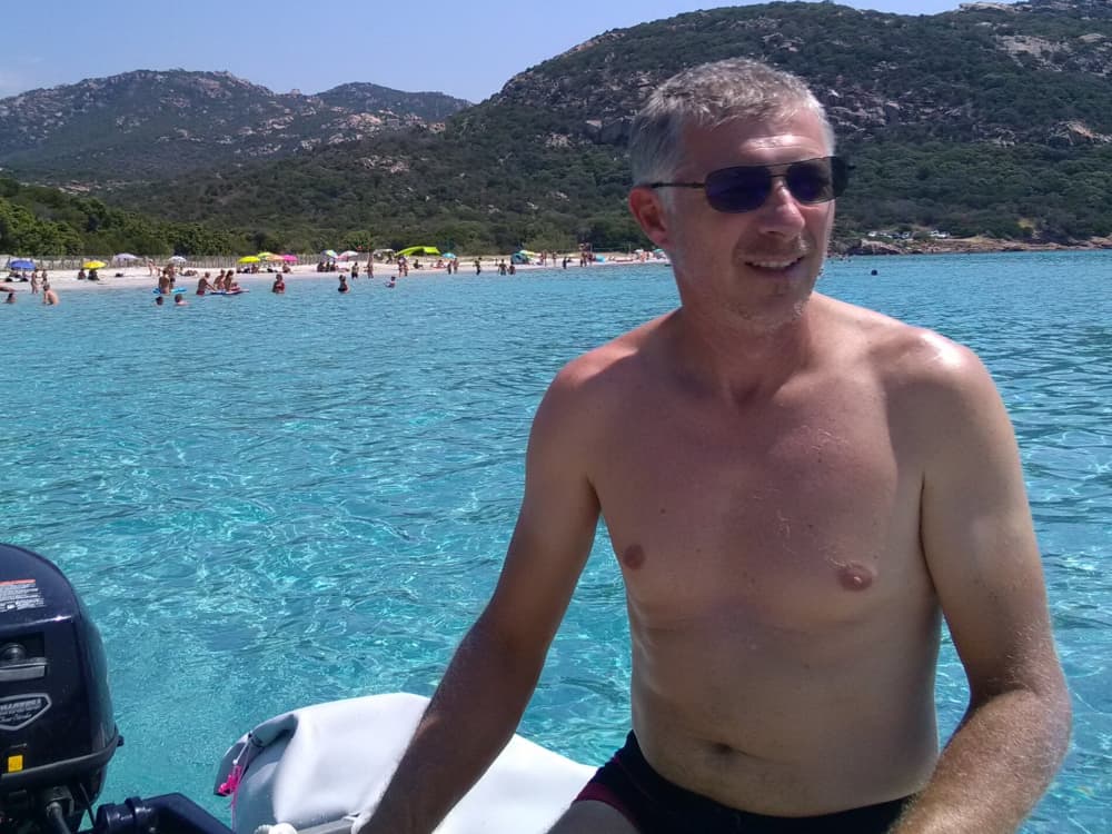 Passe 9 horas navegando ao redor de Port-de-Bouc em um veleiro.