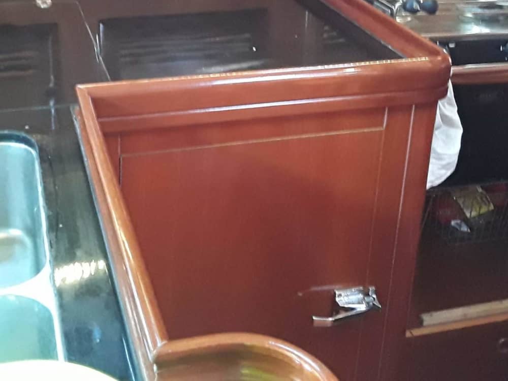 Passe 9 horas navegando ao redor de Port-de-Bouc em um veleiro.