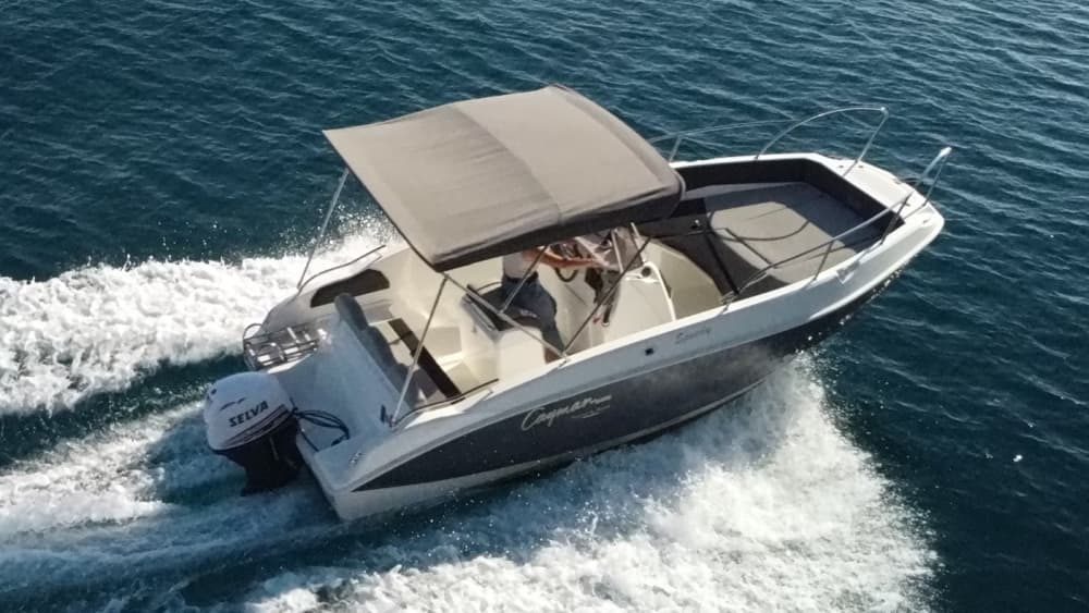 Descobreix Amalfi en una llanxa de motor durant 9 hores