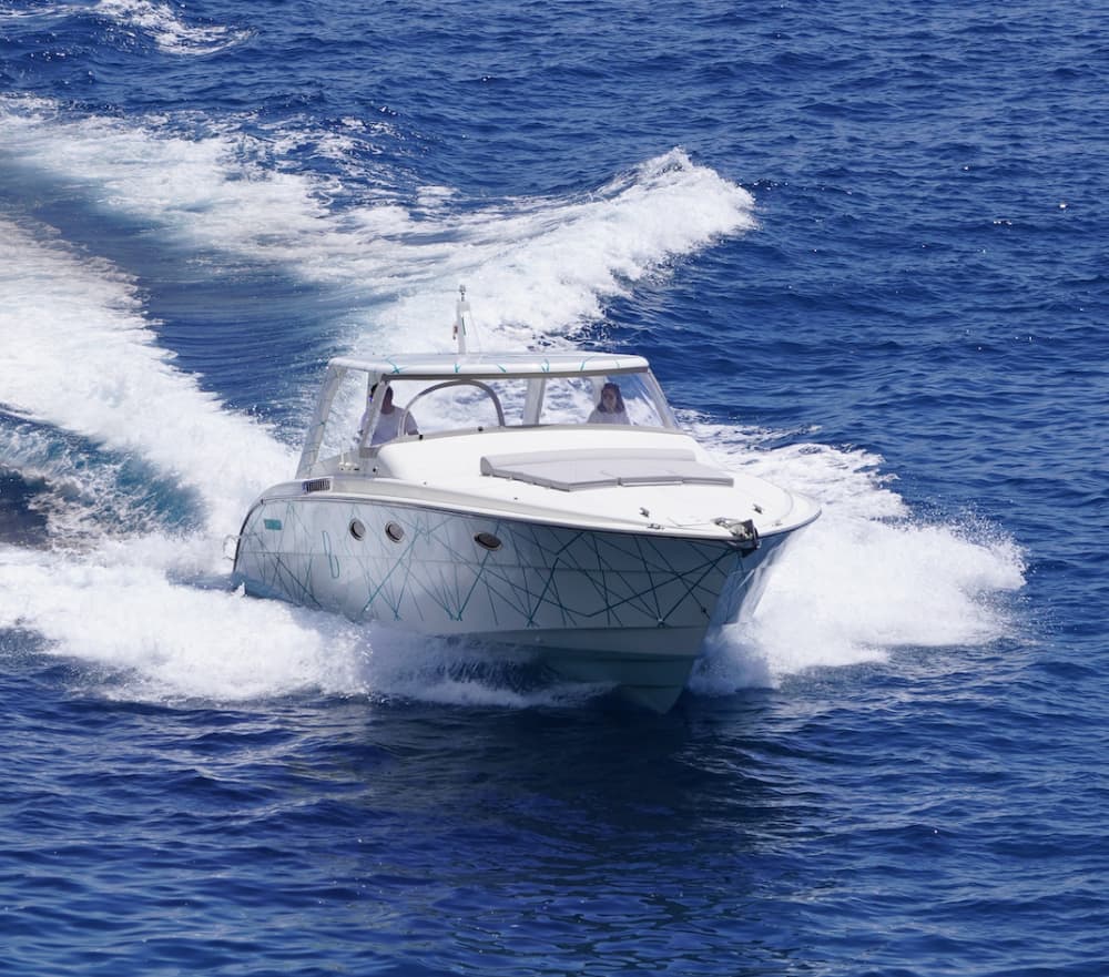 Capri: Passeio de barco privado de 7 horas com bebidas e tempo livre na ilha.