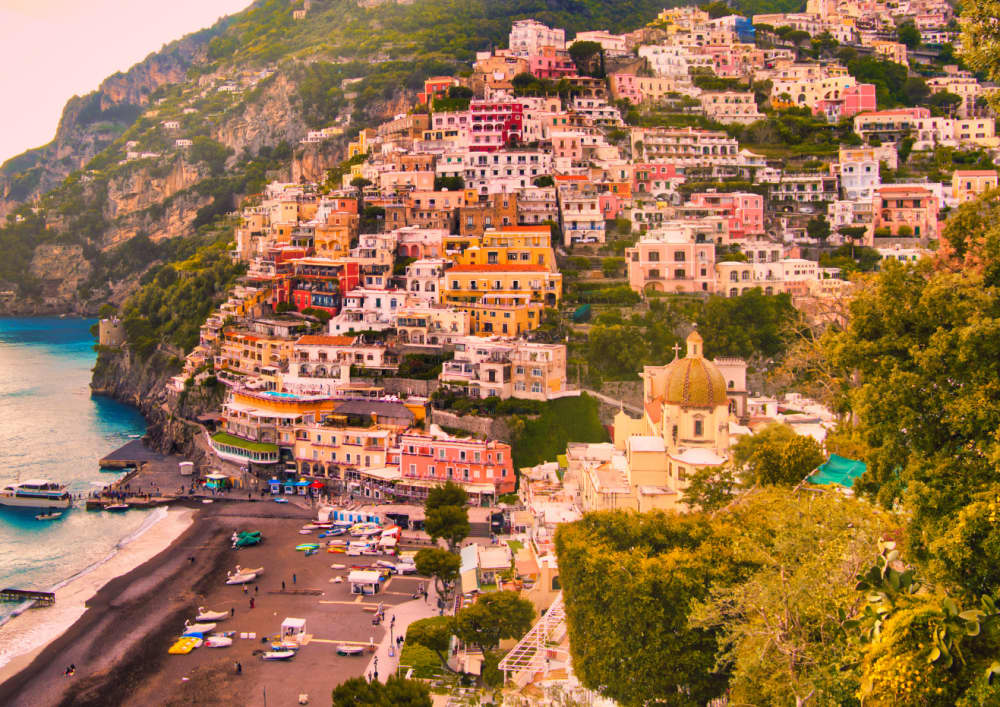 Capri: Passeio de barco privado de 7 horas com bebidas e tempo livre na ilha.