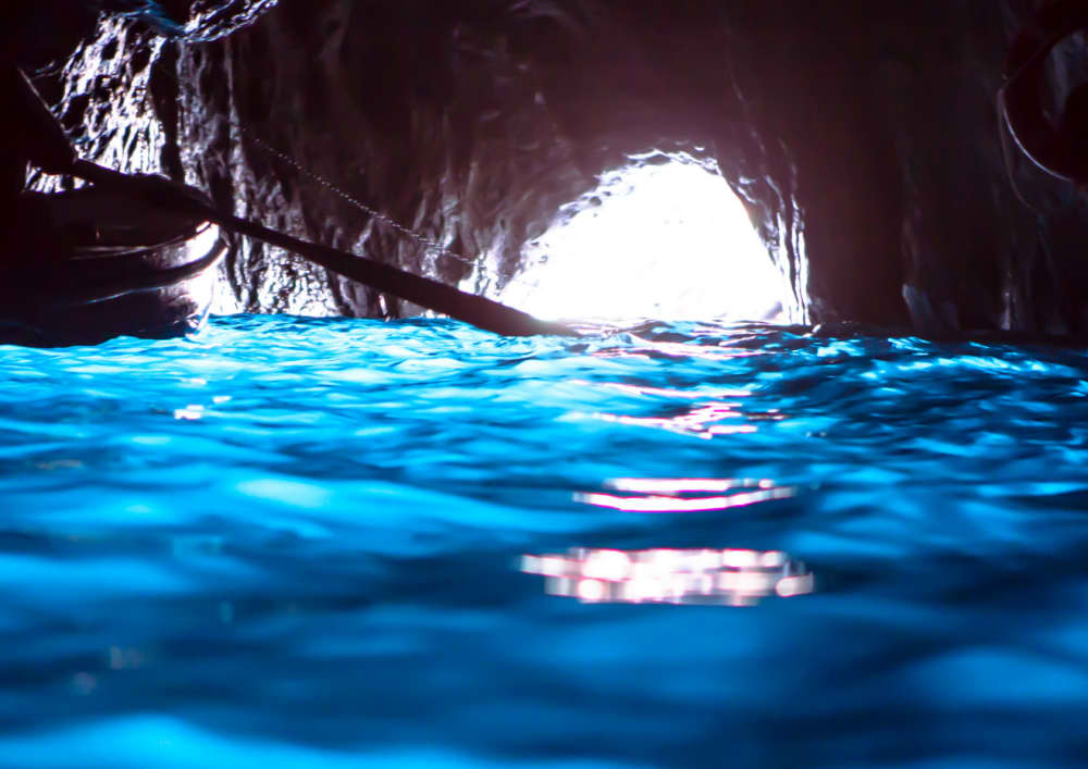 Capri: Private 7h Boat Tour with Drinks and Time on the Island