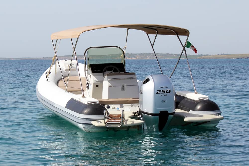 Easy Marzamemi getaway: A 4h30 boat trip on a motorboat