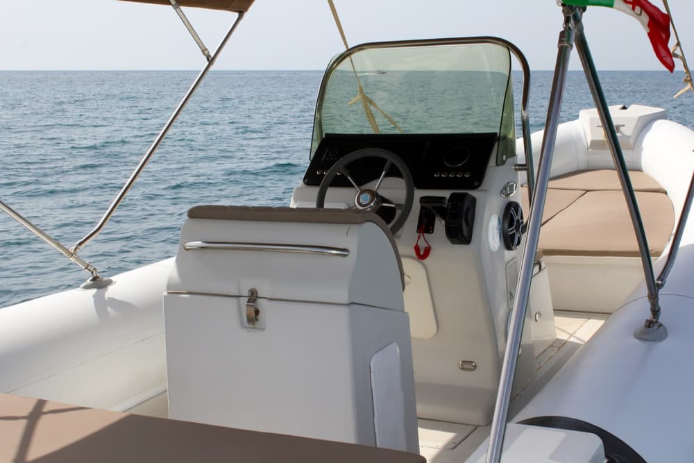 Easy Marzamemi getaway: A 4h30 boat trip on a motorboat