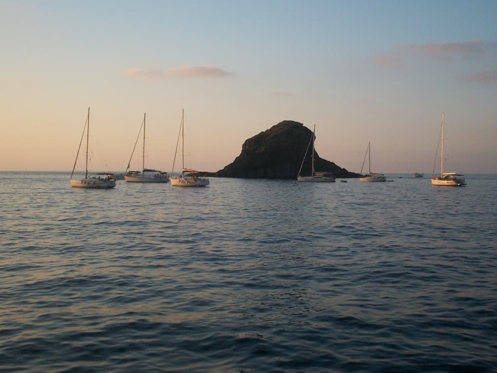 Discover the Aeolian Islands in an unforgettable day