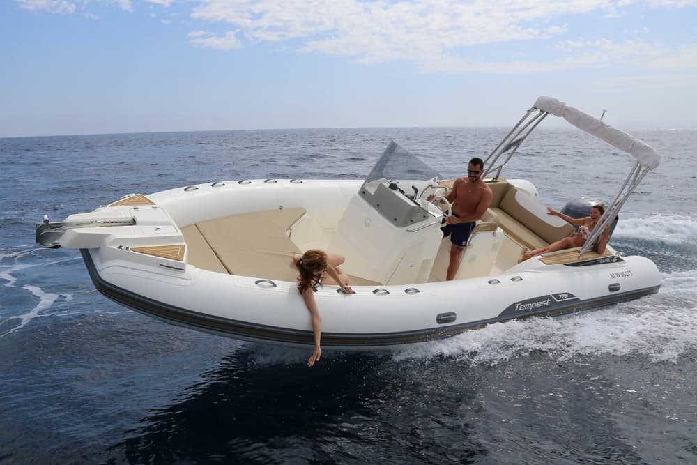 Частный круиз: исследуйте лучшие бухты Майорки.