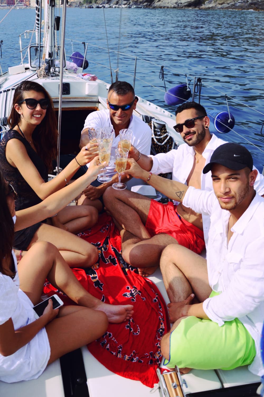 En dag att upptäcka Lavagna: Den sanna Dolce Vita på en segelbåt