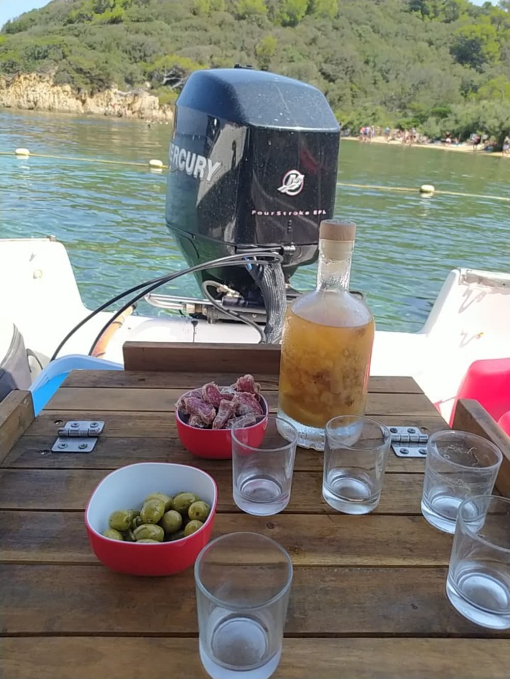 Genießen Sie die Sonne auf einer 10-stündigen Bootsfahrt in Hyères