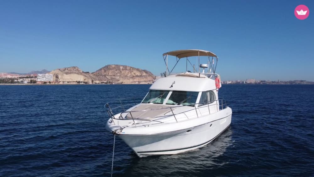 Full-Day Cruise on M/Y Keyolha – All-Inclusive Drinks & Coastal Adventure