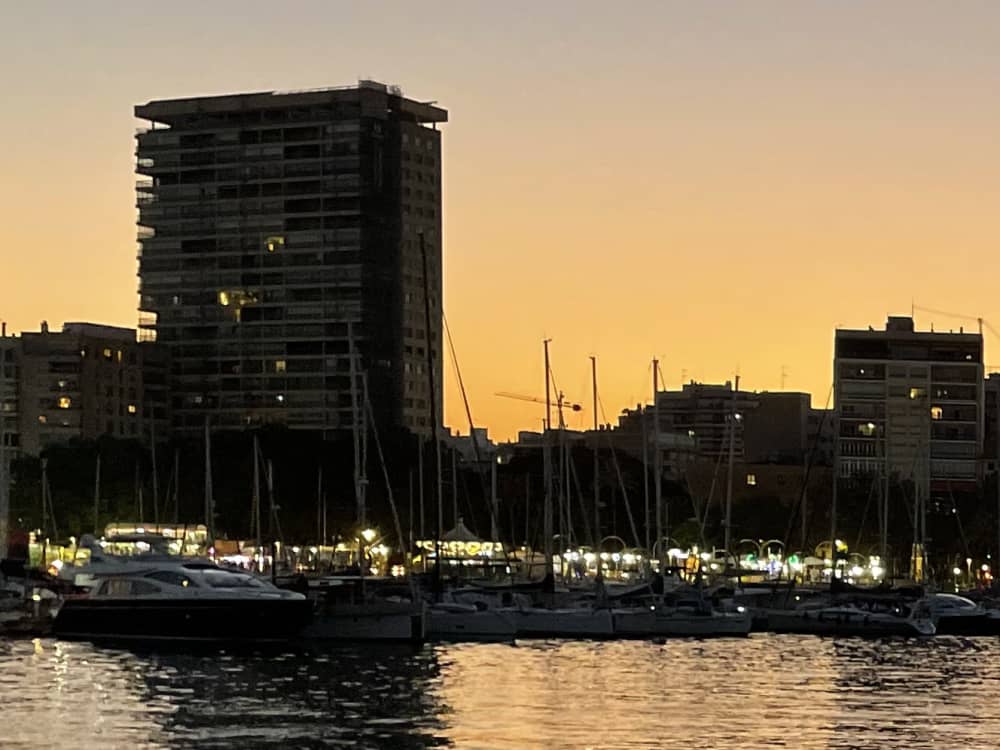 Full-Day Cruise on M/Y Keyolha – All-Inclusive Drinks & Coastal Adventure