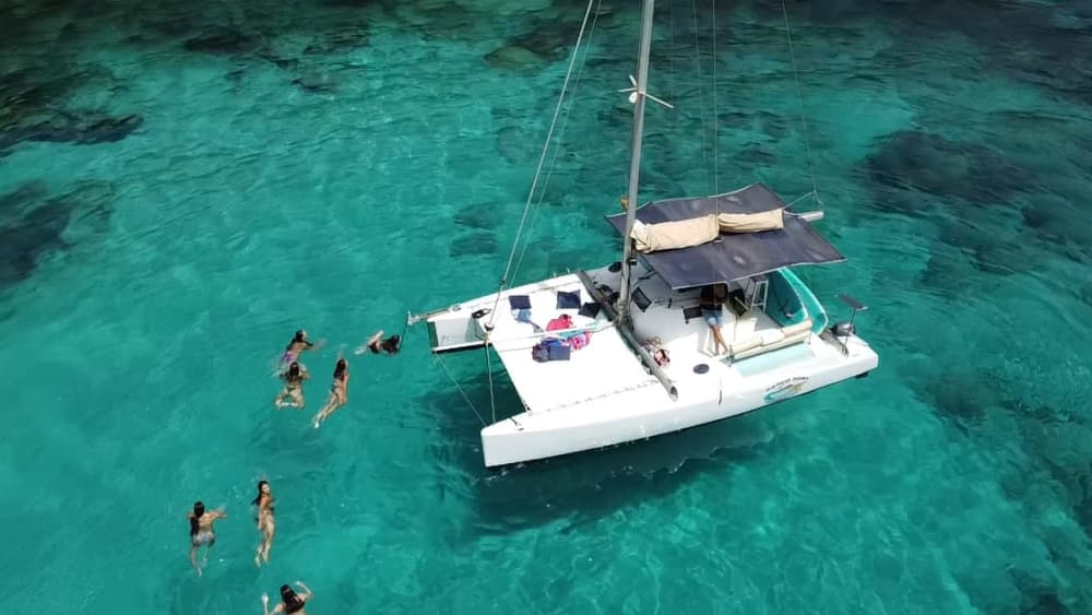 Formentera Infinita: giornata intera di libertà su un catamarano privato