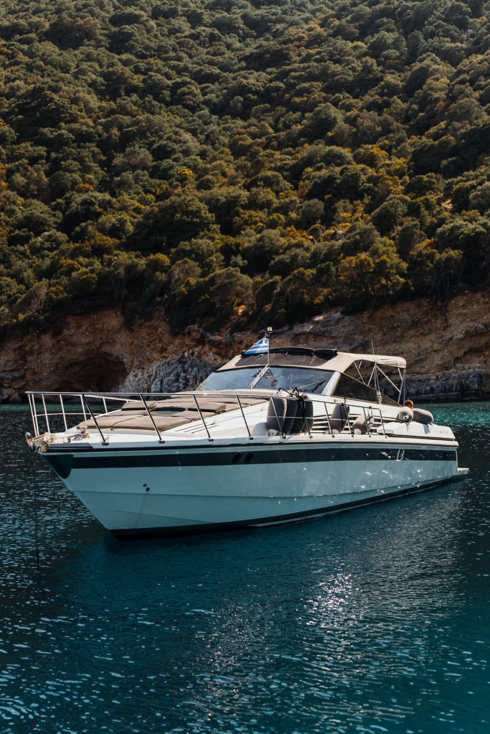 Enjoy 8h on a motorboat in Kefalonia