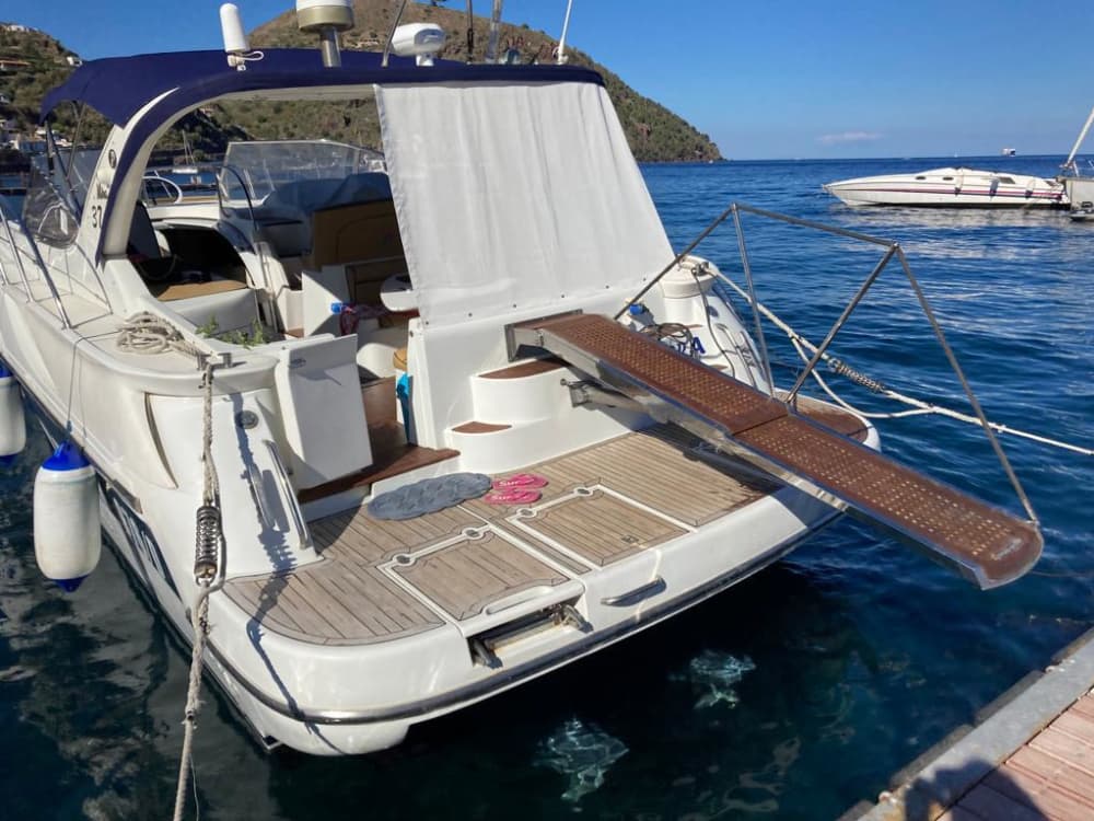 Votre bateau à moteur privé pour une journée autour de Milazzo