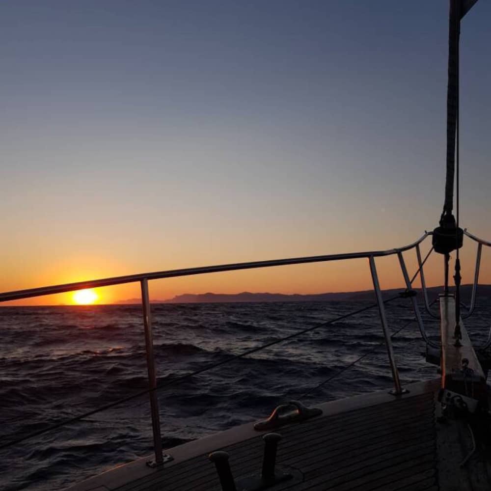 Giornata alla scoperta delle isole e delle calette selvagge con partenza da Sanary-sur-Mer