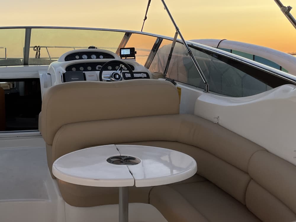 Excursion d'une demi-journée en yacht à moteur à Ria Formosa