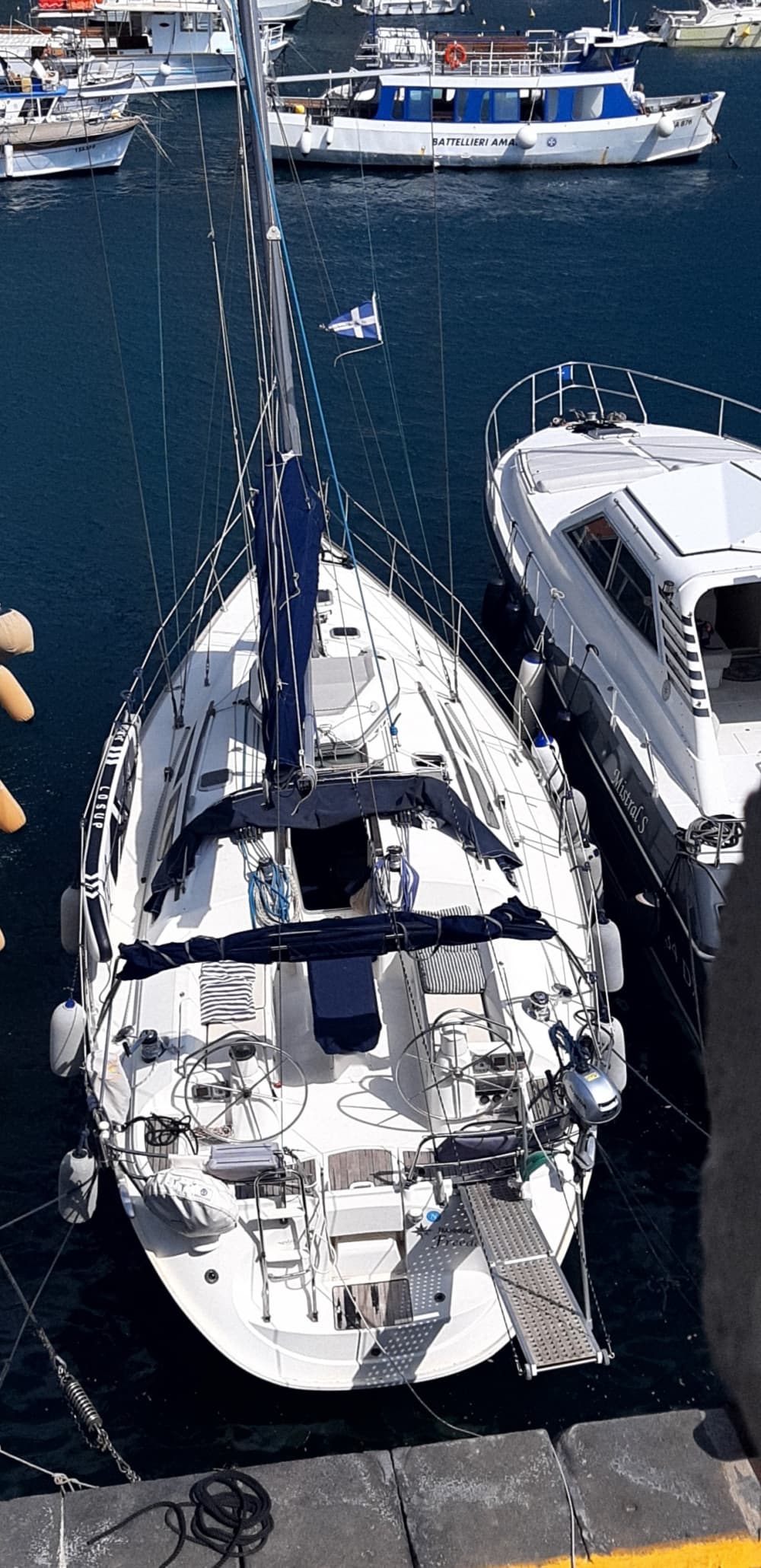 Setzen Sie Kurs auf Freude: Ein ganzer Tag authentisches Segeln in Neapel an Bord eines Segelboots