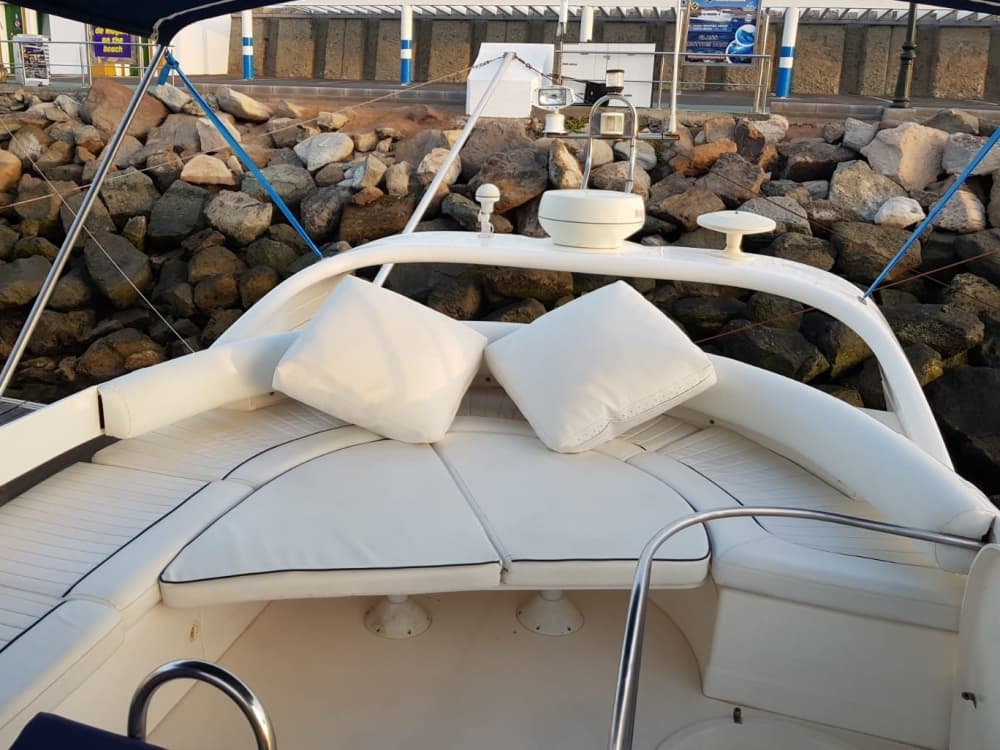 Passe 3h45 na água em Mogán, com sol e águas cristalinas.