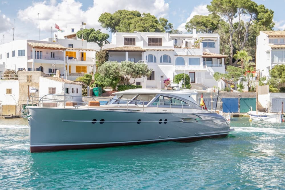 Une journée autour de Cala d'Or : Profitez de 8 heures de découverte en bateau à moteur