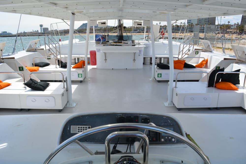 EXCURSION EN CATAMARAN DE 3 HEURES AVEC BAIGNADE EN HAUTE MER