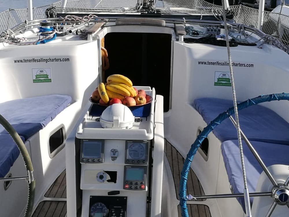 Croisière privée exclusive de 6 heures en yacht : observation des baleines et bonheur côtier à Costa Adeje