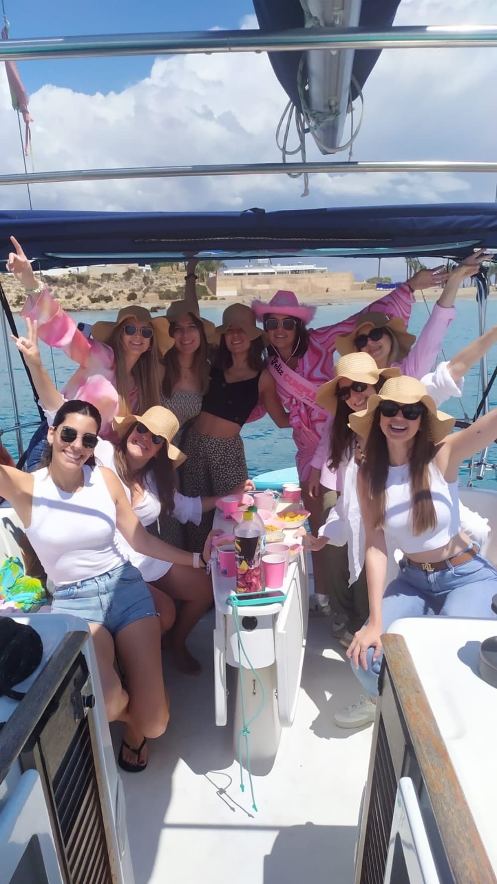 Spend a 8h sailing around Santa Pola on a sailboat