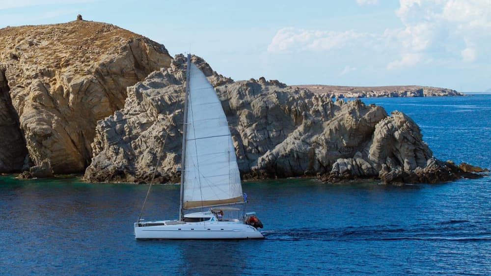 Απόδραση στη Ρήνια: 5ωρη περιήγηση στον παράδεισο του Αιγαίου