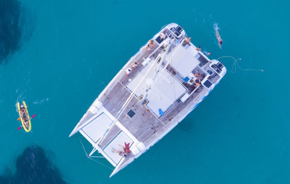 Concentre-se no essencial: litoral de Maiorca em meio dia