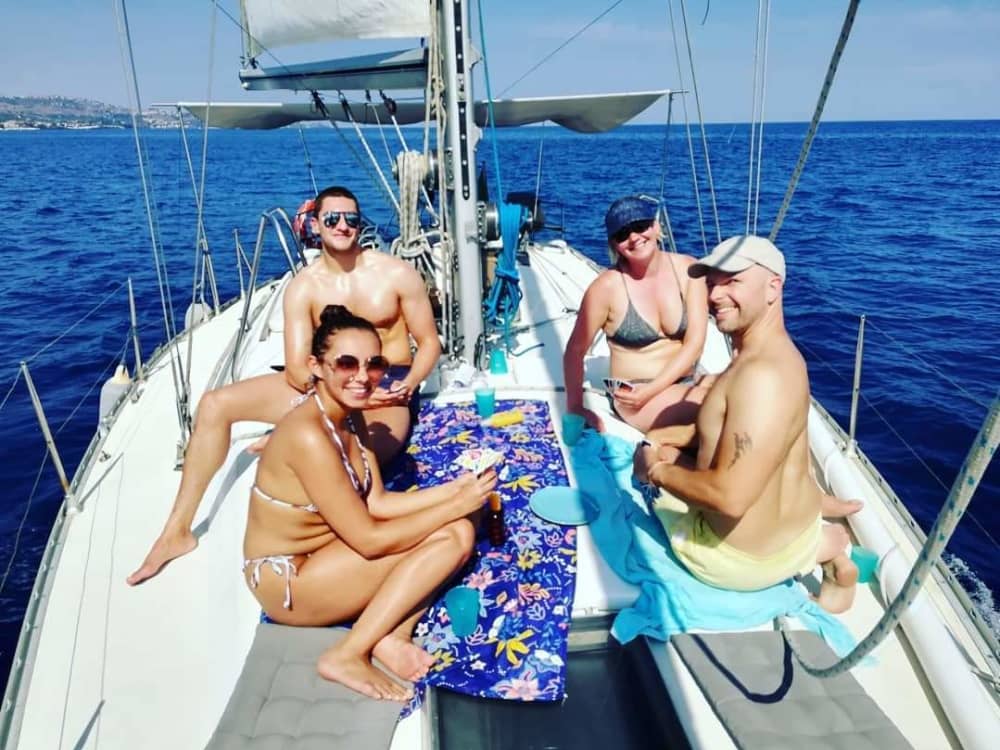 Un día para descubrir Catania: pura relajación en el azul italiano.