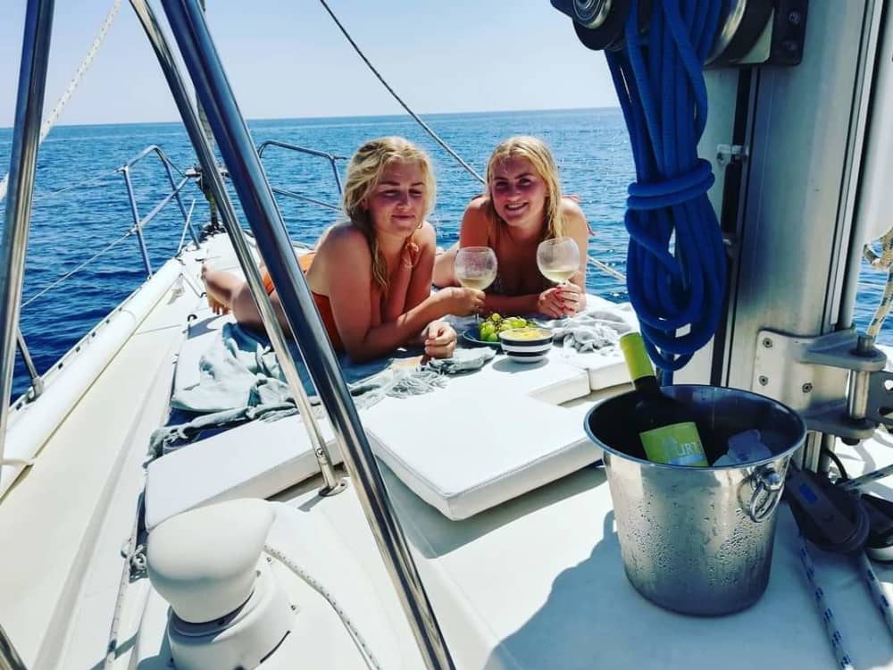 Un día para descubrir Catania: pura relajación en el azul italiano.