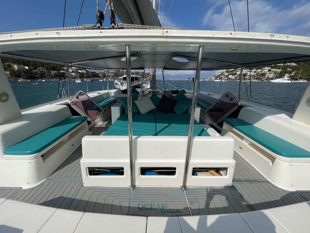 TAGESAUSFLUG MIT DEM KATAMARAN AUF MALLORCA