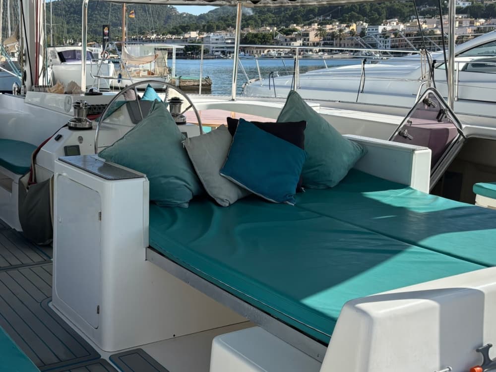 TAGESAUSFLUG MIT DEM KATAMARAN AUF MALLORCA