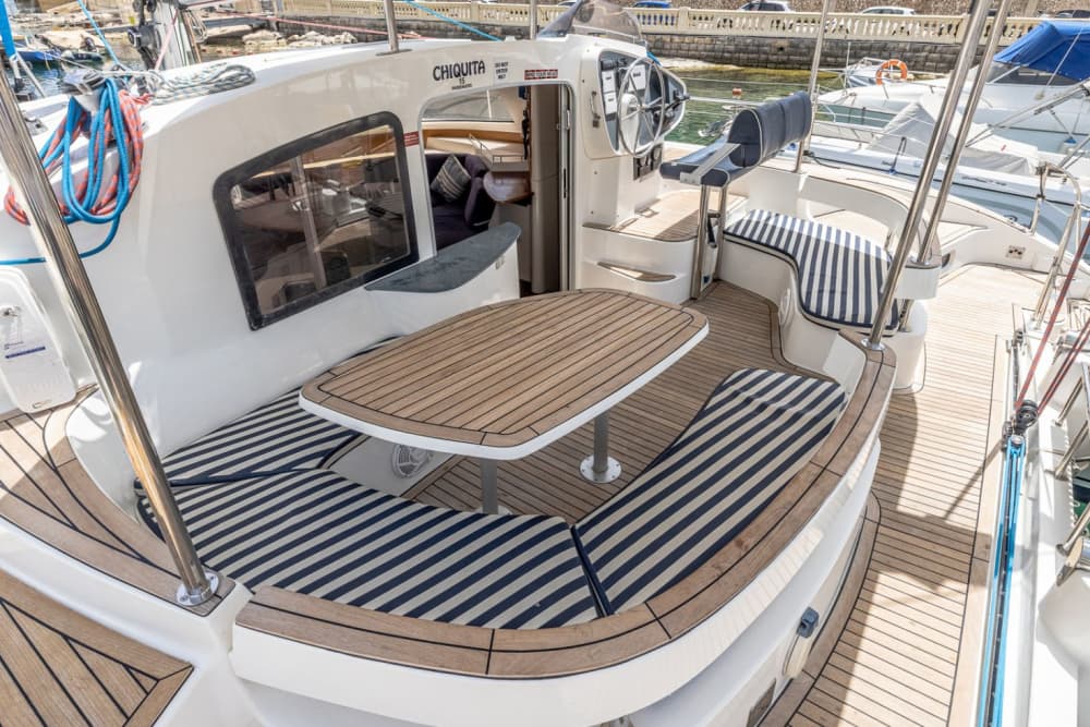 Catamaran Day Tour: Comino, Blue Lagoon, & Gozo Adventure