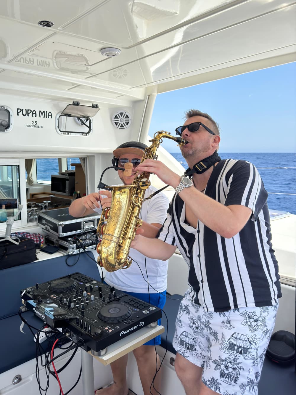 Expérience exclusive en catamaran : célébrez votre occasion spéciale en mer