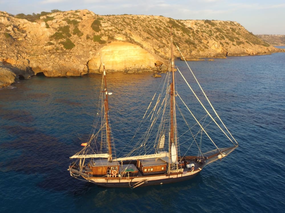 Sea Escape – Halvdag ombord på Rafael Verdera