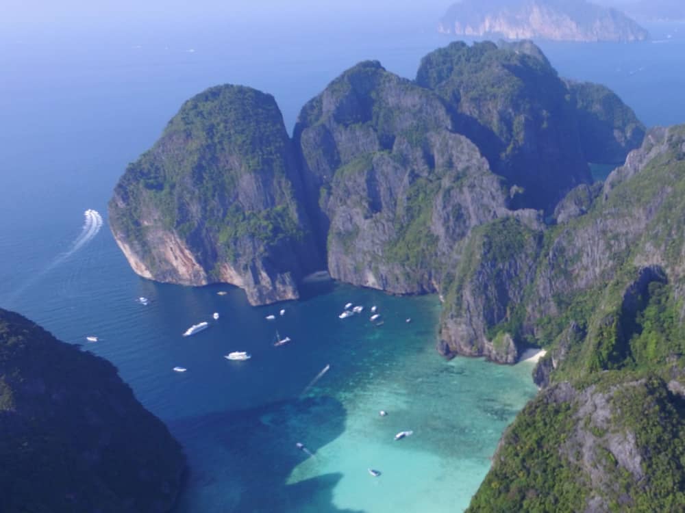 Découvrez les rivages de Krabi : une excursion d'une journée complète à bord d'un bateau à moteur