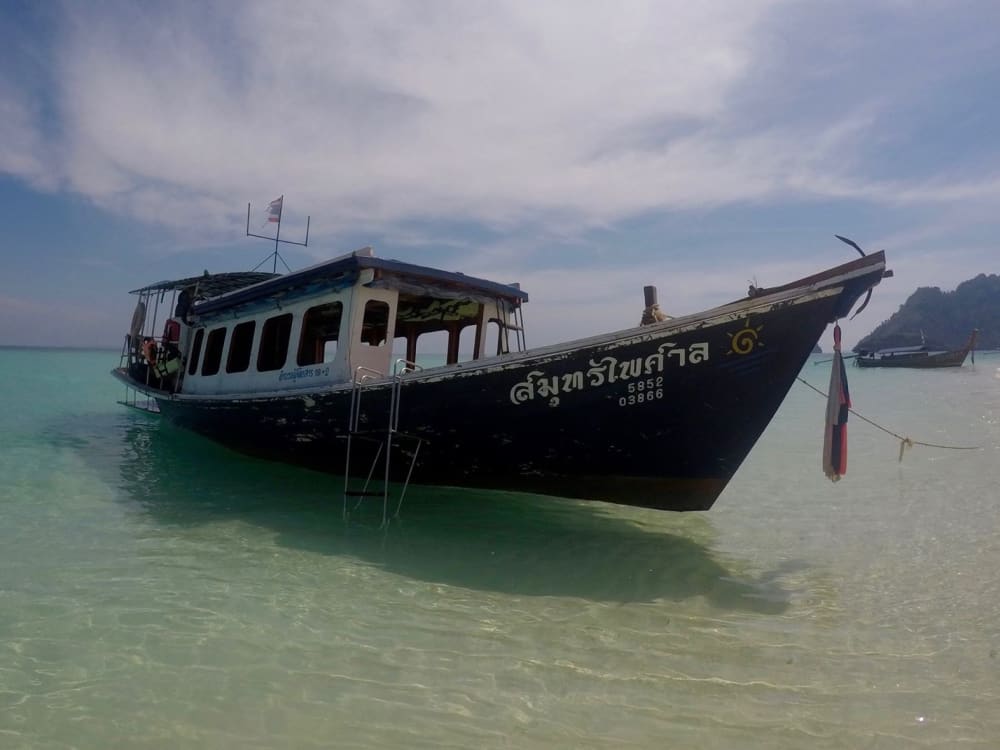 Découvrez les rivages de Krabi : une excursion d'une journée complète à bord d'un bateau à moteur