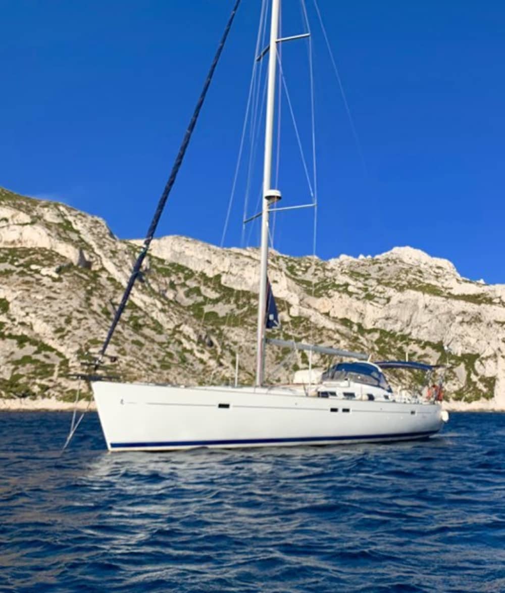 Discover Port-de-Bouc on a sailboat for a full day