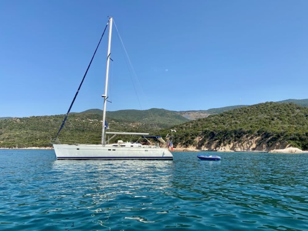 Discover Port-de-Bouc on a sailboat for a full day