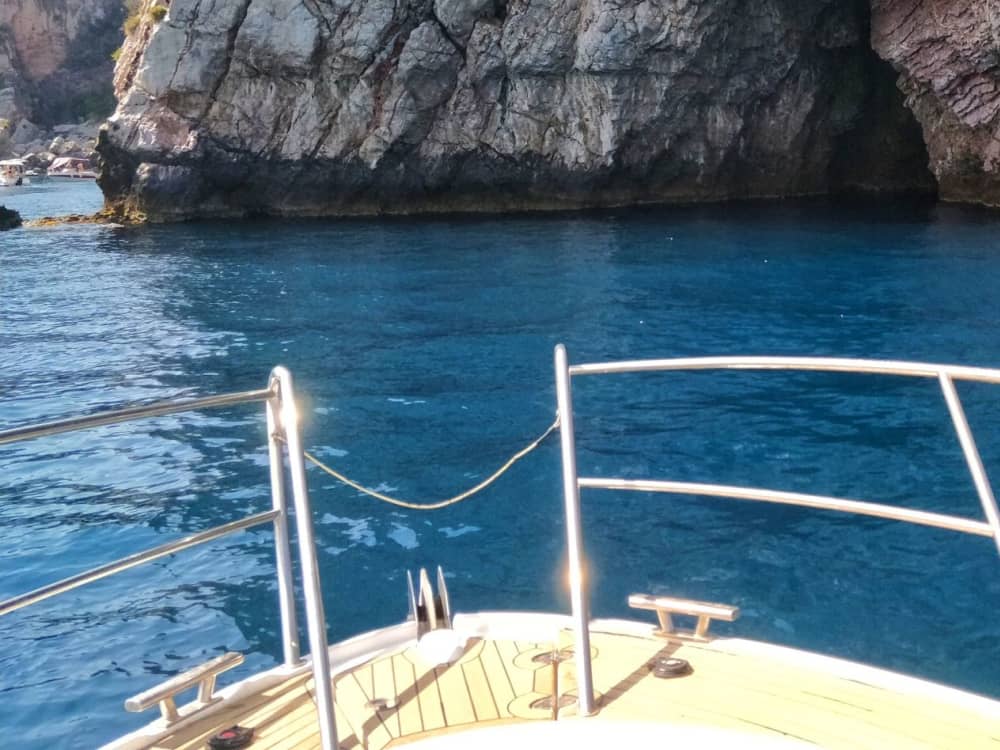 Addio al nubilato e al celibato a Giardini Naxos: una festa di mezza giornata in mare