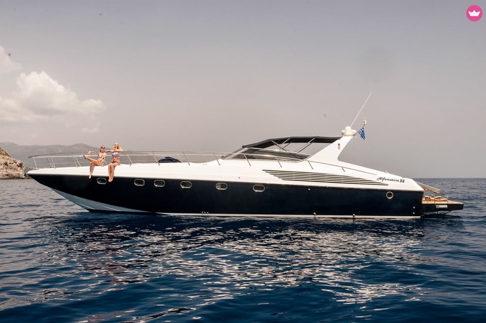 Plage de Menies - Grotte de Choironisia et île de Thodorou avec le yacht Babyface - Croisière à grande vitesse de 8 heures au départ de La Canée
