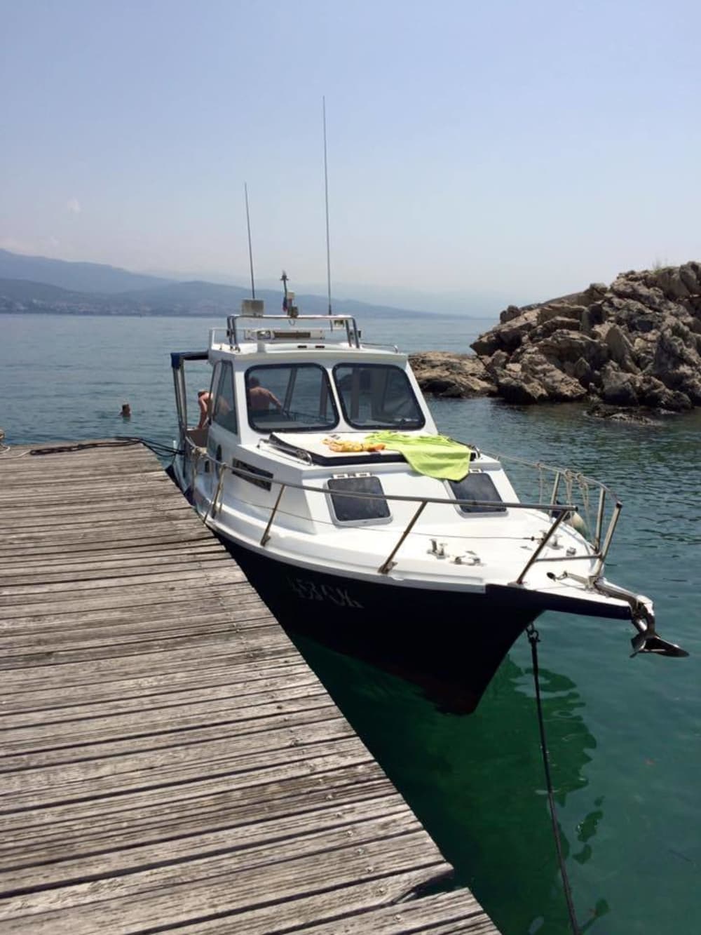 Goditi 7 ore su un motoscafo a Selce