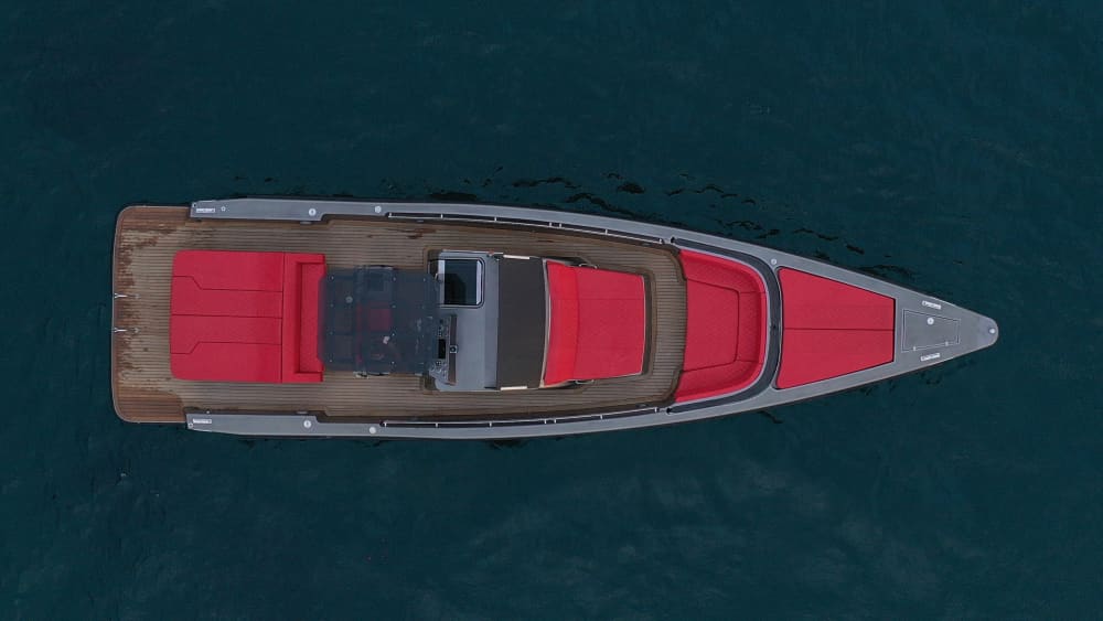 Sail between the Sorrento coast and the Faraglioni