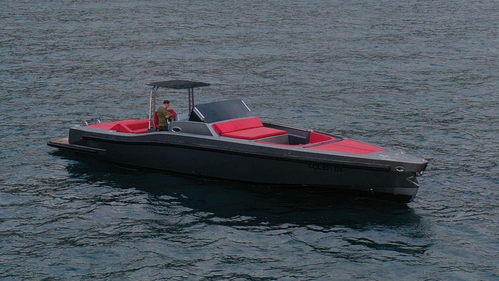 Sail between the Sorrento coast and the Faraglioni