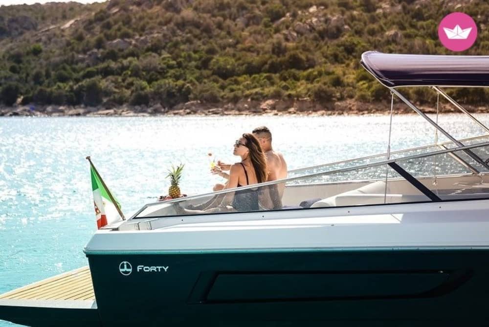 Escursione di un giorno a Caprera e La Maddalena: tra spiagge incantevoli e acque cristalline