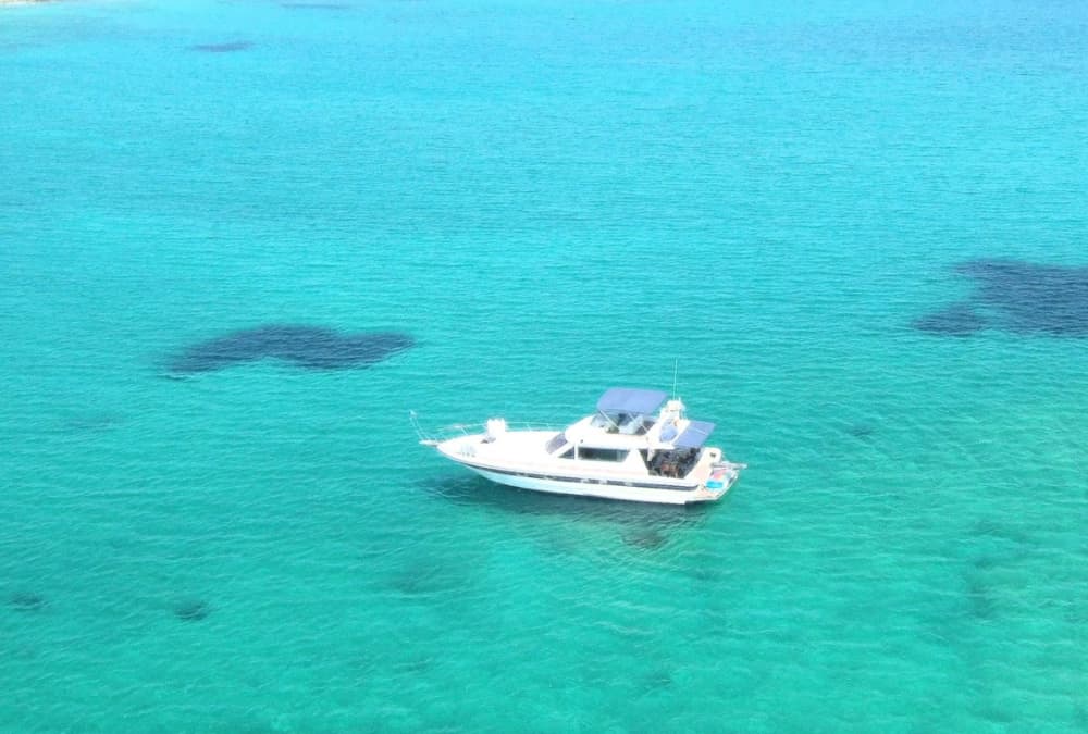 Upptäck Rethymno på en motorbåt i 8 timmar