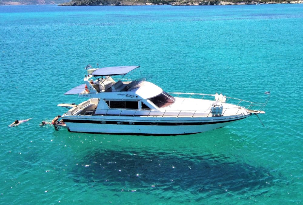 Upptäck Rethymno på en motorbåt i 8 timmar