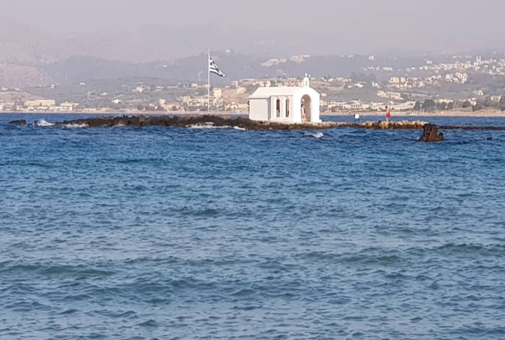 Upptäck Rethymno på en motorbåt i 8 timmar