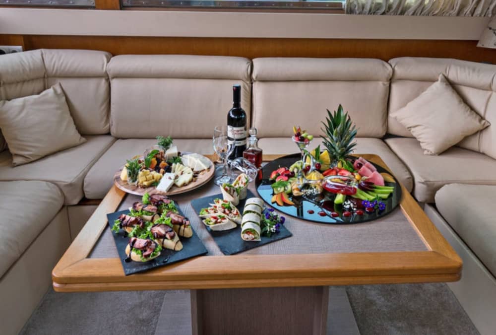 Upptäck Rethymno på en motorbåt i 8 timmar