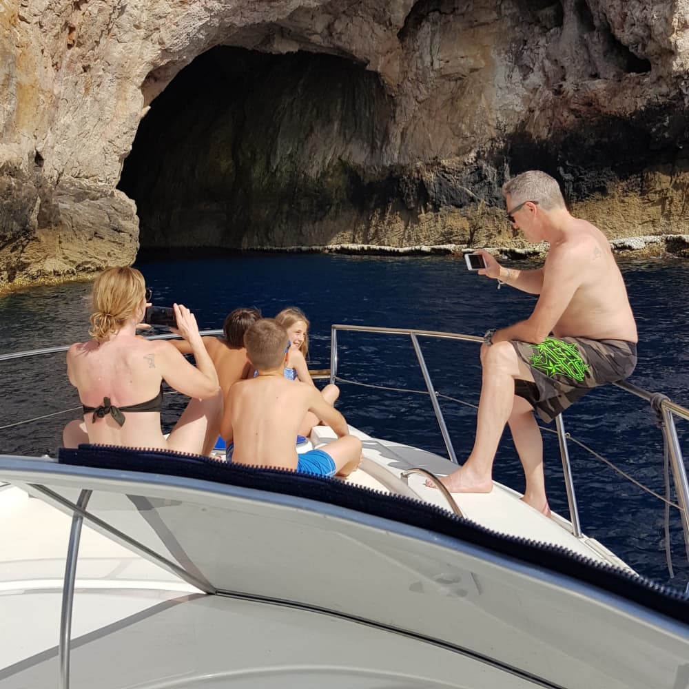 Gita privata in motoscafo intorno ad Alghero